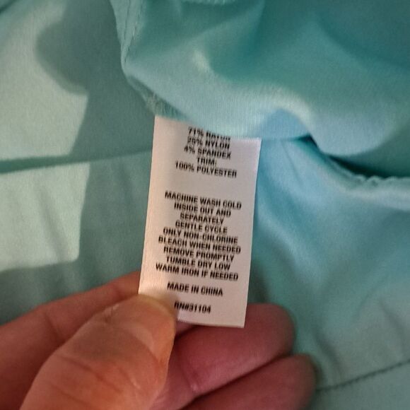 Crown & Ivy pull on pants size 6 - Picture 4 of 6